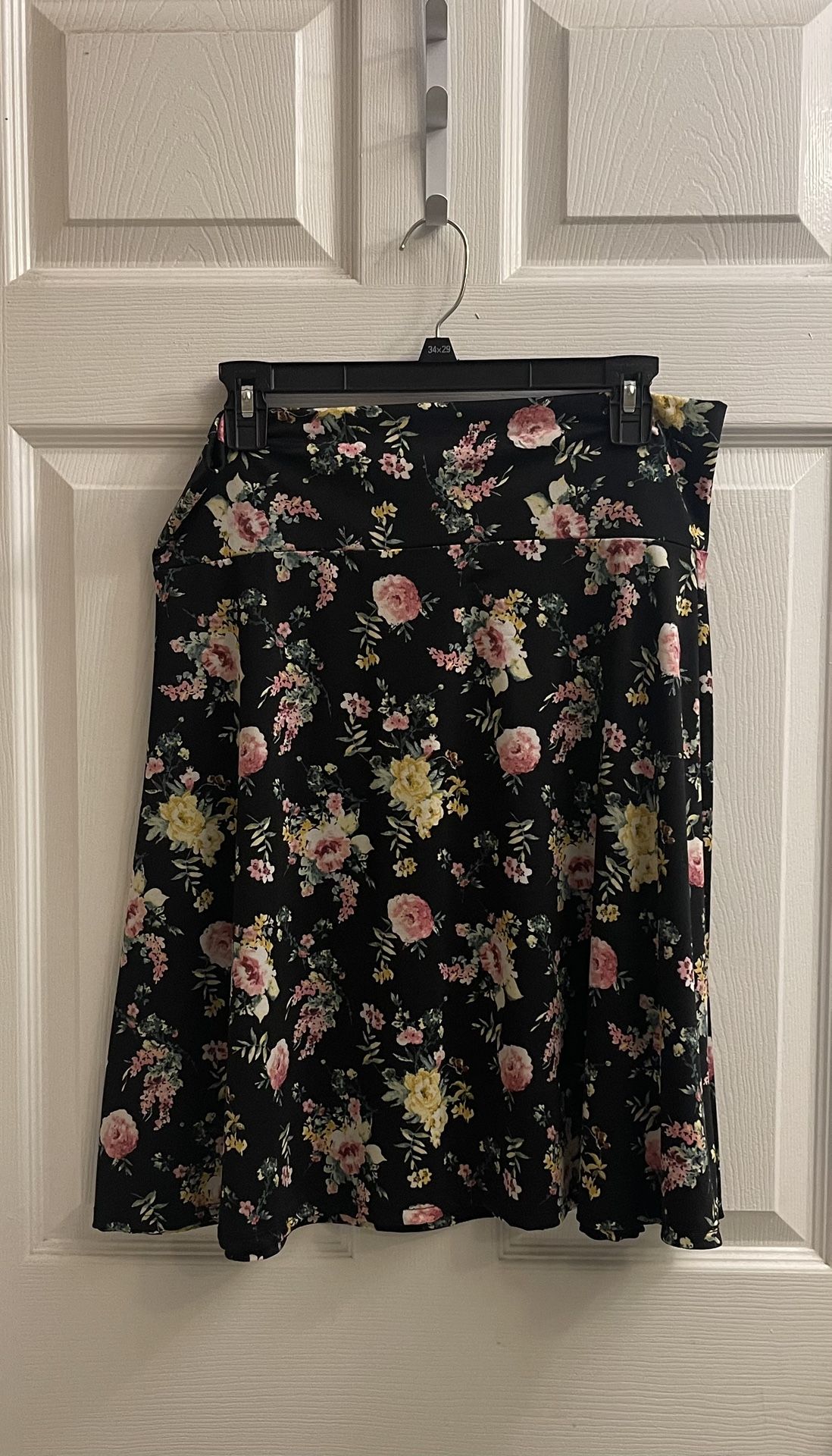 Floral Black Skirt Size Large