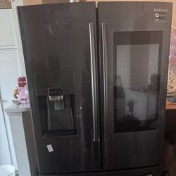 FOR PARTS! Samsung FRIDGE French Door with Family Hub