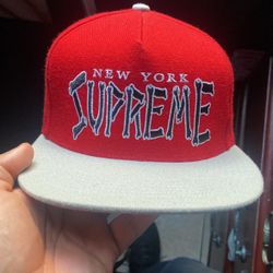 Supreme Hat 