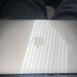 MacBook