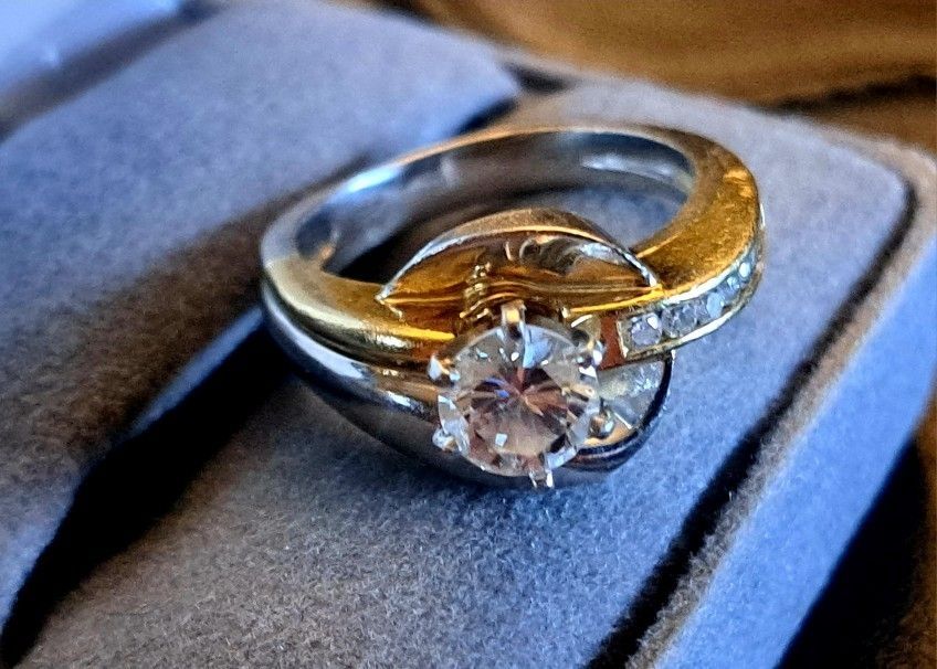 18k Gold and Platinum Diamond Wedding Ring 1.09 Carat Round Brilliant - Size 8