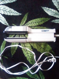 Conair Hair Straightener 