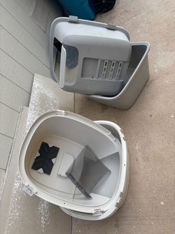 large kitty litter boxe