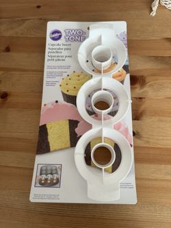 Wilton Two-Tone Cupcake Insert — New
