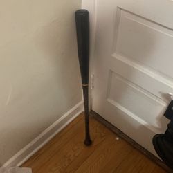 Baseball Bats , Glove , 17 Baseballs Backpack Is Free 