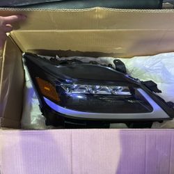 GS350 Lexus 2015 Passenger Side Head Light 