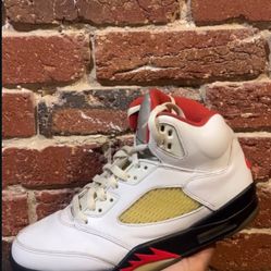 Jordan 5 Fire Red Size 8