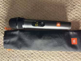 JBL MICROPHONE WITH CASE
