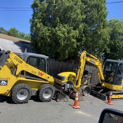 Skidsteer/excavator 