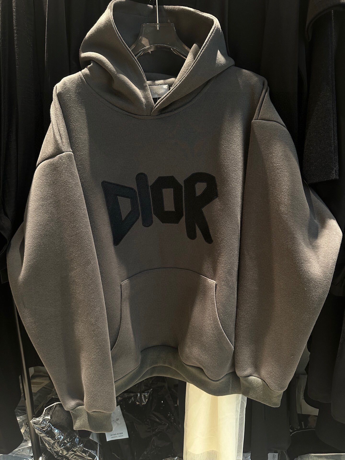 New  hooded sweatshirt L 