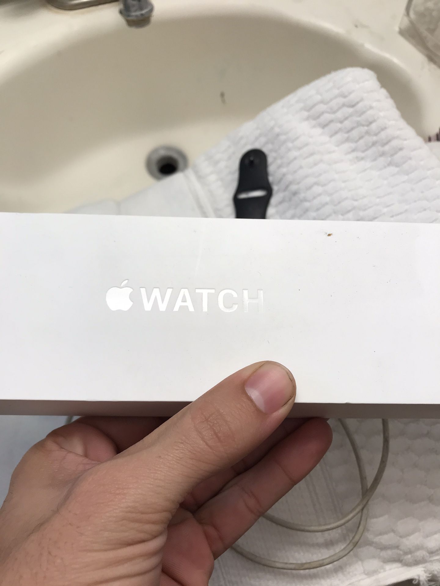 Brand new never used Apple Watch ⌚️ space grey comes with box extra band an charger