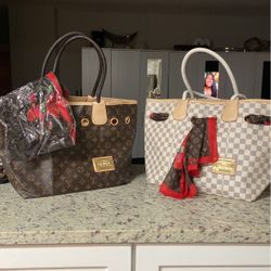 Hand Bag/ Tote w/ Scarf