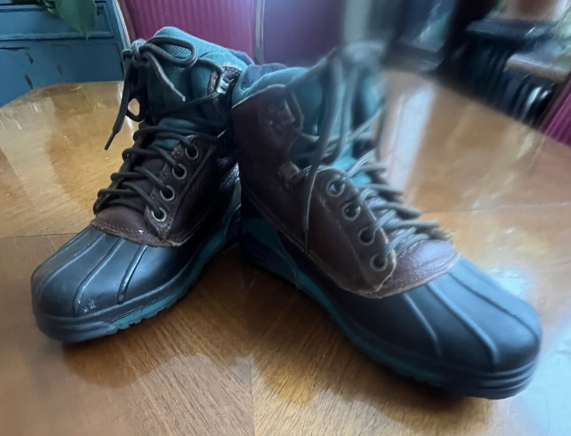 Eddie Bauer Insulated Brown Leather Boots - Size 7