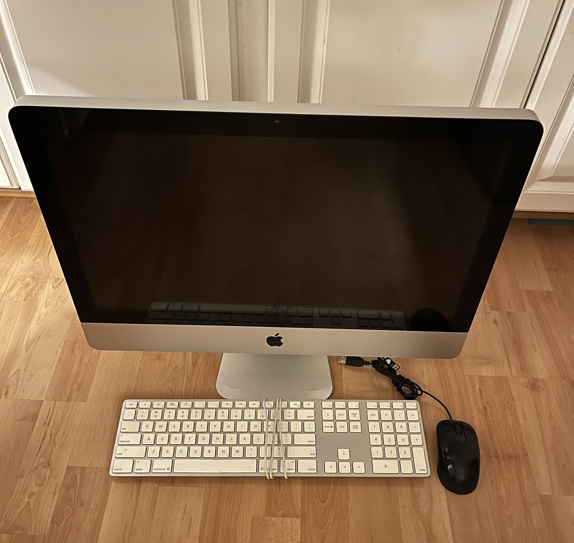 Apple iMac (Late 2009) Desktop Computer