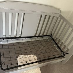 Delta Convertible Crib