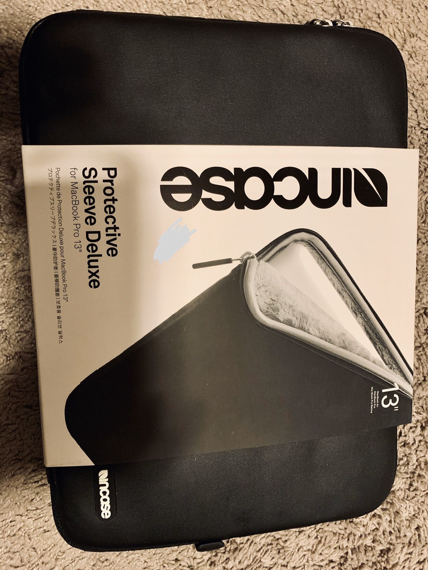 Mac Book 13 inch Incase Sleeve Brand new