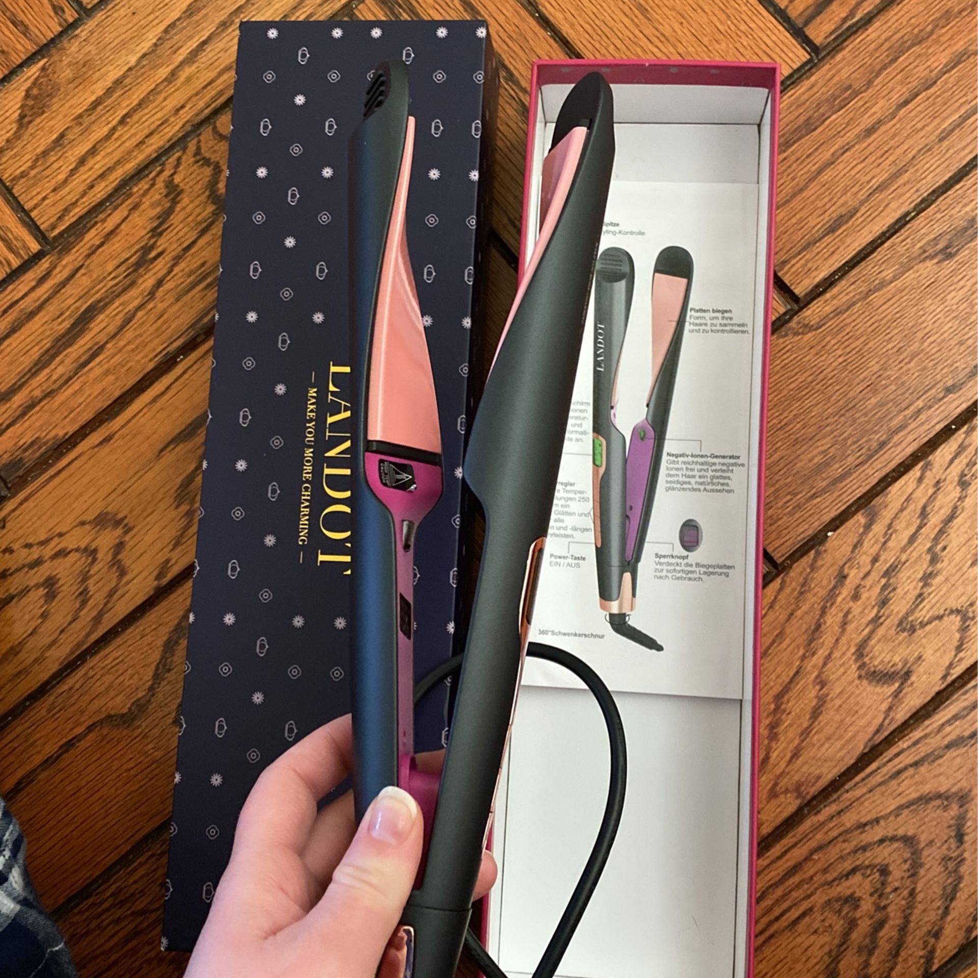 Curled Plates Straightener