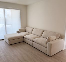 FREE DELIVERY 📦  Linen Beige Sectional