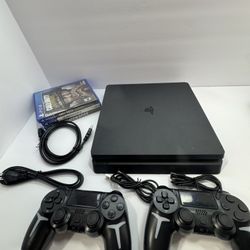PS4 / PlayStation 