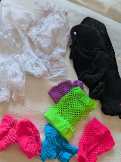 Lace gloves