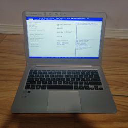 Notebook Asus ZenBook UX305