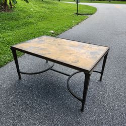 Metal table beautiful coffee table like new!