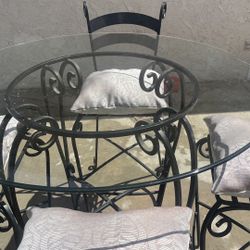 Table With Chairs 