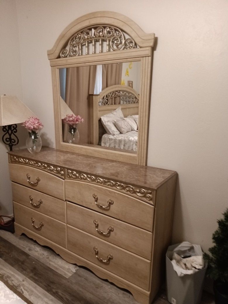 Bedroom Set New Mattress