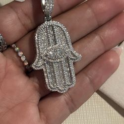 Hamsa  hand 🪬 pendant