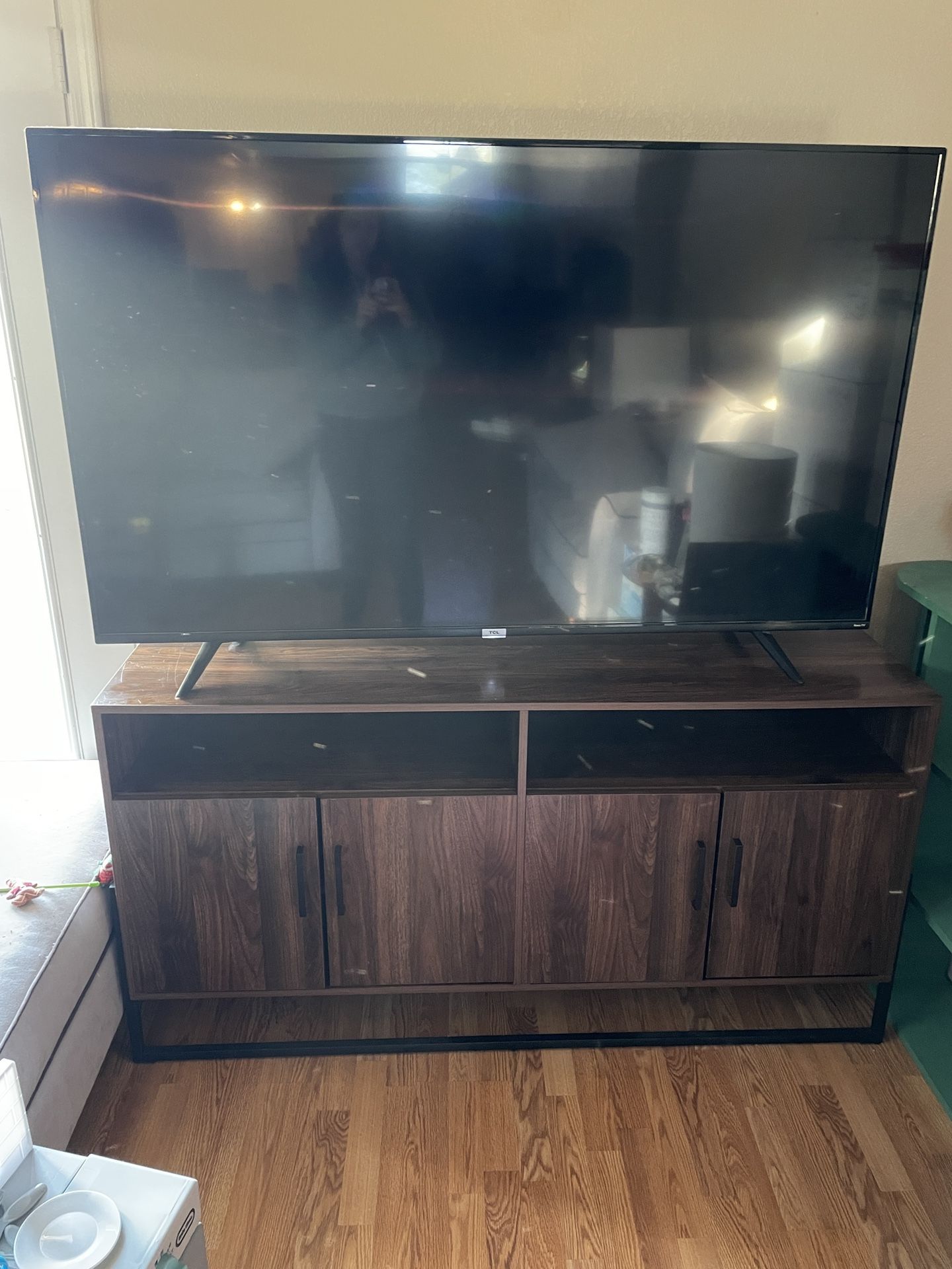 64” TCL Smart 4K HDR Roku TV
