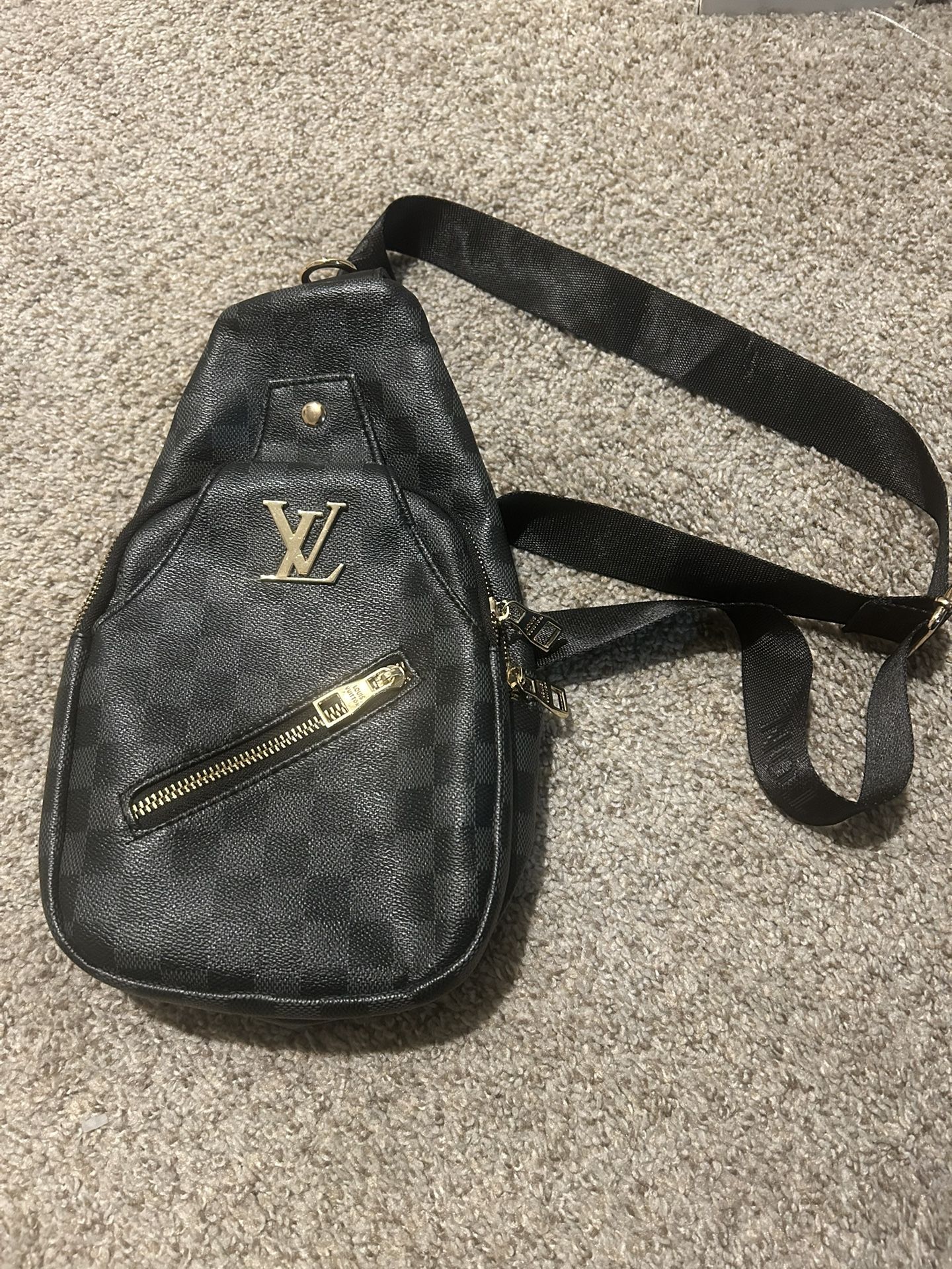 LOUIS VUITTON BAG