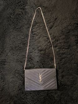 Saint Laurent (YSL)