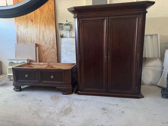 Free armoire