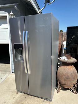 Fridge W/ Freezer