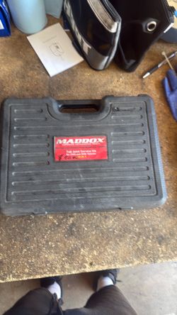 MADDOX superior automotive tools ball join service kit for 2wd and 4wd vehicles