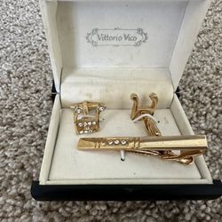 Vittorio Vico Gold Rhinestone Cufflinks & Tie Bar Set: Gift Box