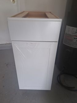 15" base shaker cabinet brand new