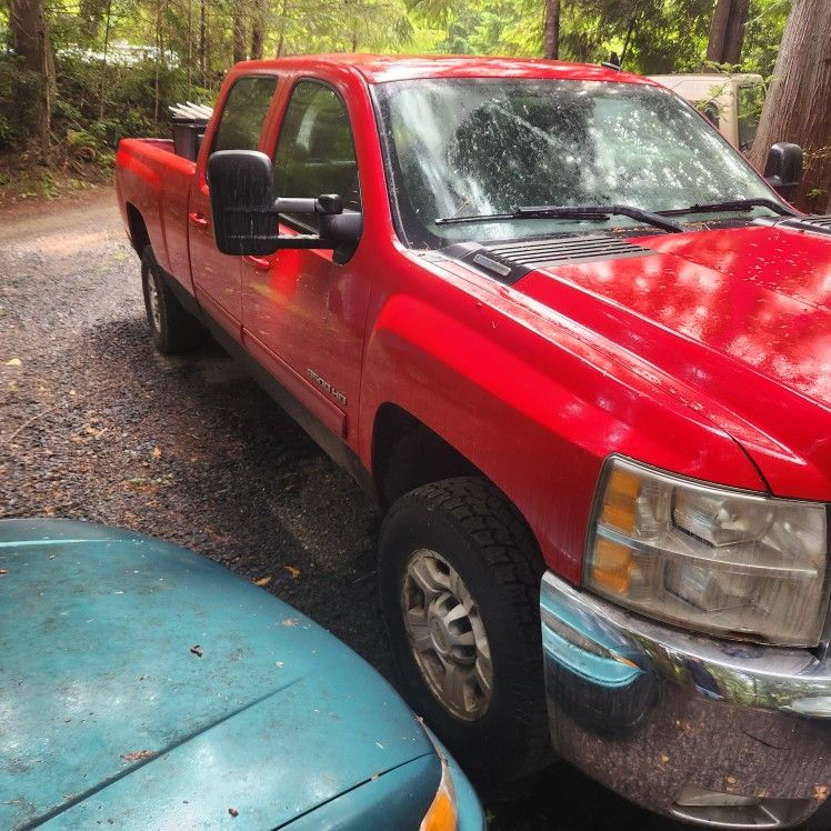 2010 Chevy 3500 Long Bed 4 Door Needs Motor