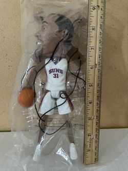 The Phoenix Suns are in the NBA finals! Check out this Coca-Cola sponsored Shawn Marion marionette.