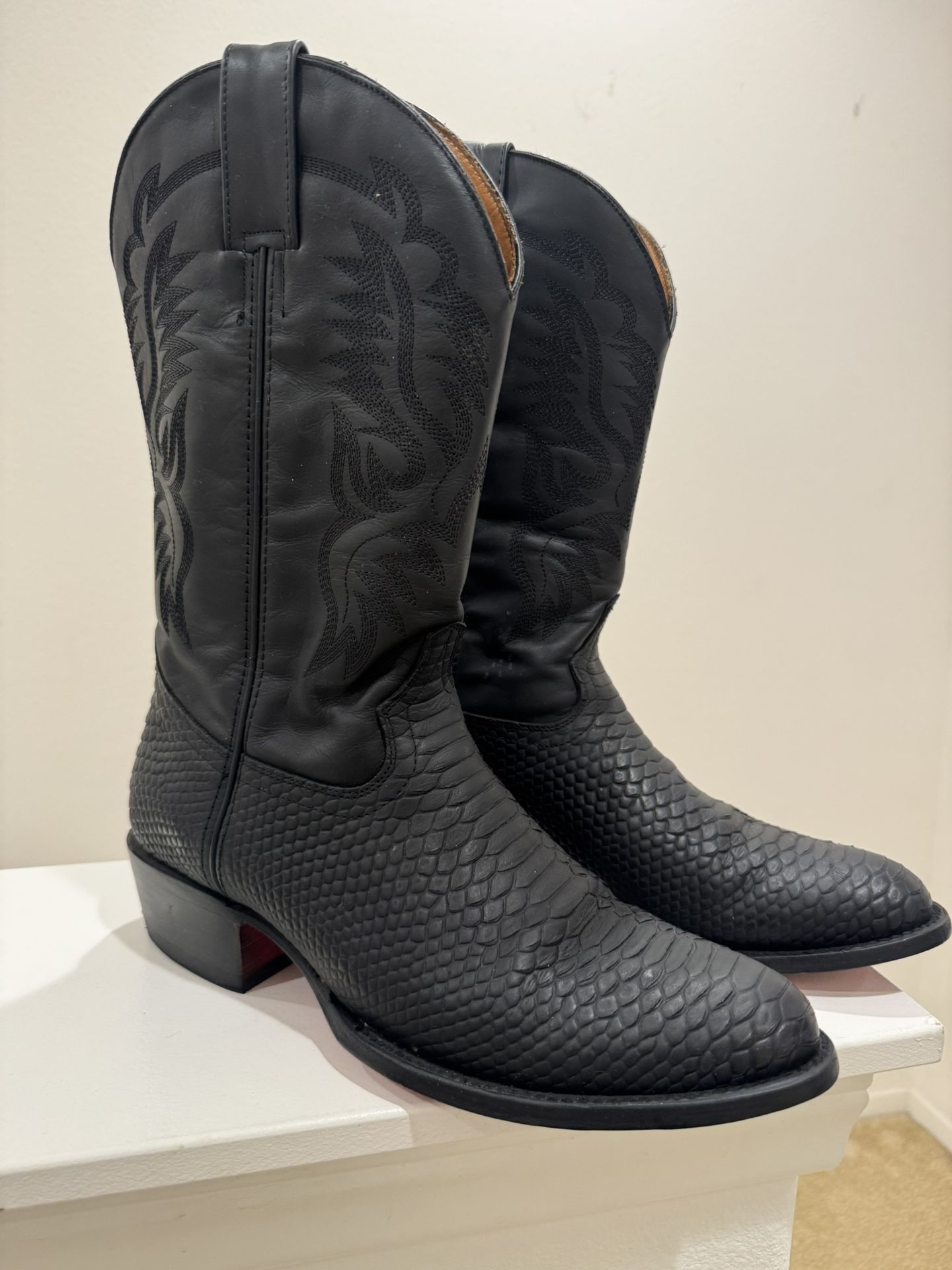 MENS COWBOY BOOT BLACK SIZE 11