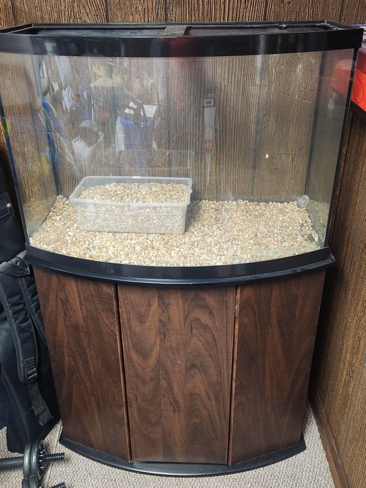 35 Gallon Fish Tank / Aquarium