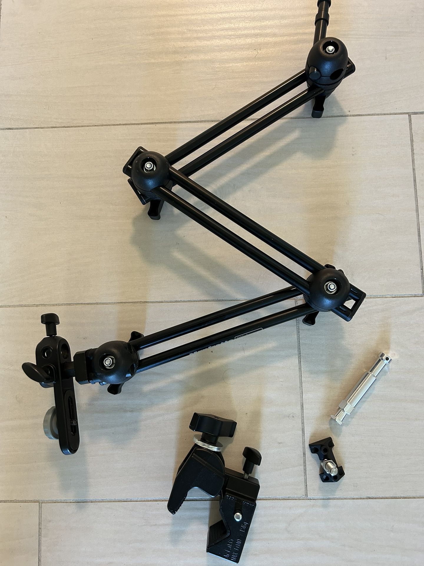 MANFROTTO 396B-3 Section Double Articulated ARM BRACKET Manfrotto C1510 SUPER CLAMP 035 + Avenger E600 PIN + 1 WEDGE