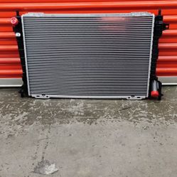 Aluminum radiator for Ford Grand Marquis 1998_2004Radiador de aluminio para Ford Grand Marquis 1998_1999_2000_2001_2002_2003 y 2004