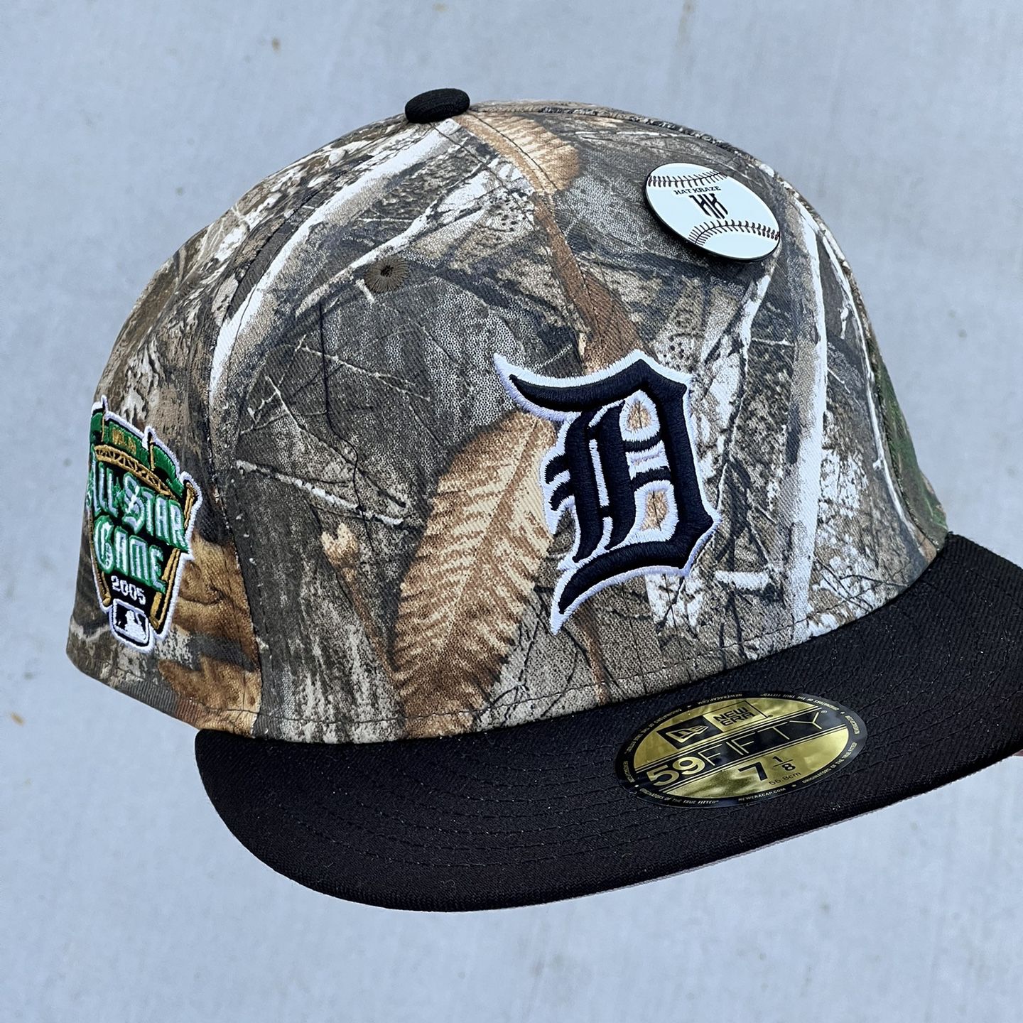 Detroit Tigers Real Tree Fitted Hat 7 1/8 for Sale in Montclair