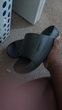 Nike calm slide
