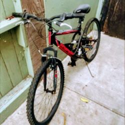 Hyper Bicycles 26" Shocker Men's Dual Suspension Mountain Bike