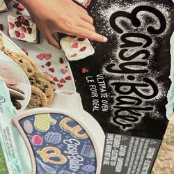 Easy Bake Oven 