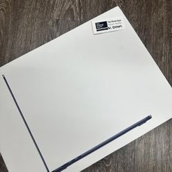 Apple MacBook Air M2 15.3inch Laptop New - 90 Days Warranty - Payment Plan Available ONLY $1 DOWN