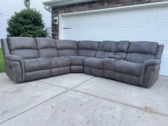 Microfiber Gray Reclining Sectional & console ( Free Delivery!)
