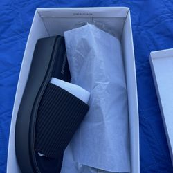 Sandals-Woman Size 9 